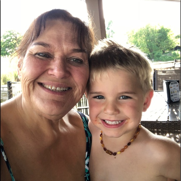 Meet your Posher, Susan - Picture 2 of 6